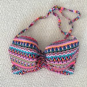 Victoria’s Secret “the getaway halter” bikini top